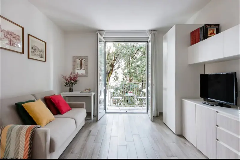 /_astro/apartments_gallery_4.iPK3I8fb_Z8hHd8.webp